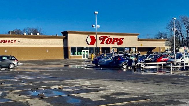 Tops Friendly Market in Buffalo, New York was the site of a fatal mass shooting on May 14, 2022. (Creative Commons image)