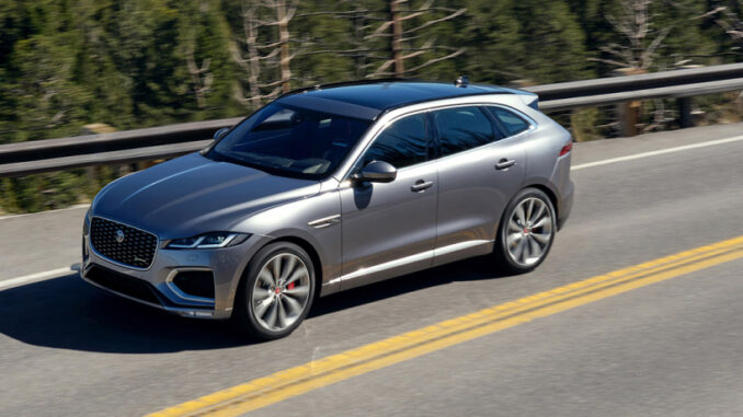 Jag_F-PACE_21MY_Location_Driving_150920_US_DSF0328